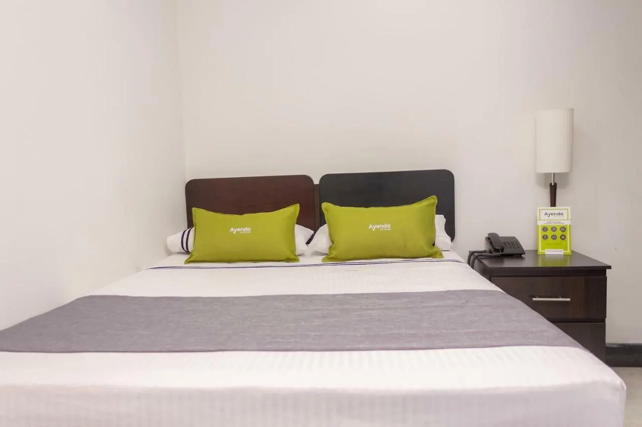 Hotel Calasanz Real 메딜린